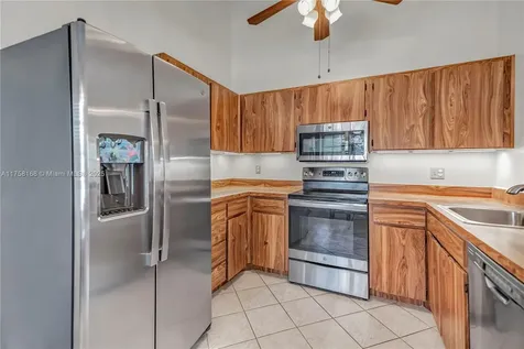 790 S Wind Circle Sunrise FL 33326