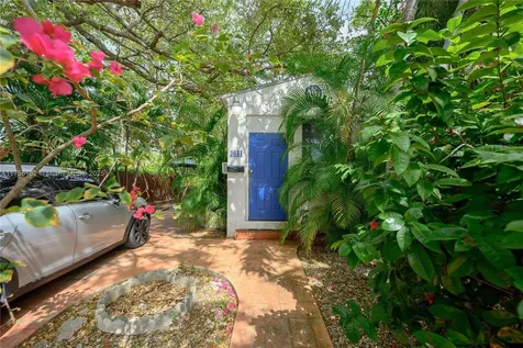 2041 SW 25th Street Miami FL 33133