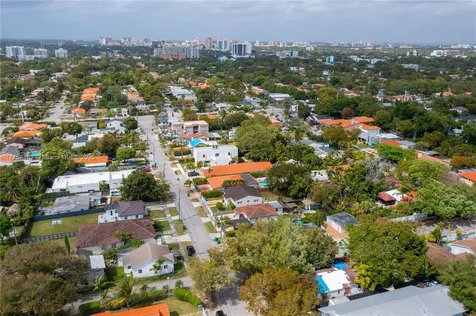 2041 SW 25th Street Miami FL 33133
