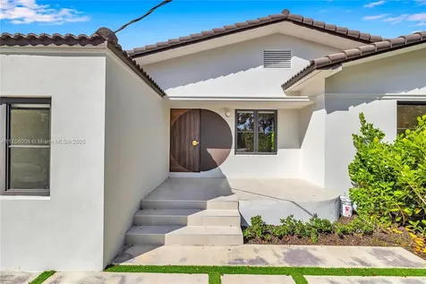1323 Cleveland Road Miami Beach FL 33141
