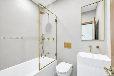 1323 Cleveland Road Miami Beach FL 33141