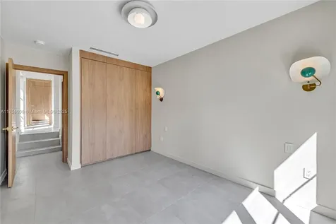 1323 Cleveland Road Miami Beach FL 33141