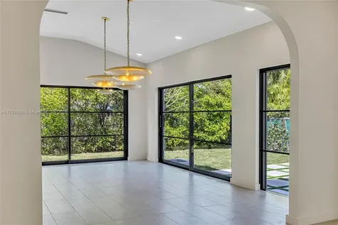 1323 Cleveland Road Miami Beach FL 33141
