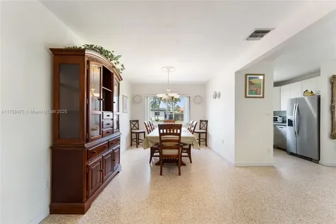 5230 SW 95th Court Miami FL 33165