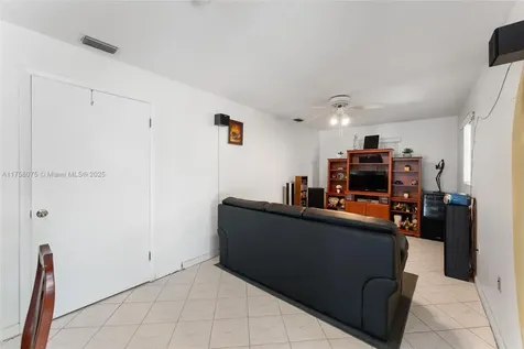 5230 SW 95th Court Miami FL 33165