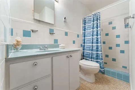 5230 SW 95th Court Miami FL 33165