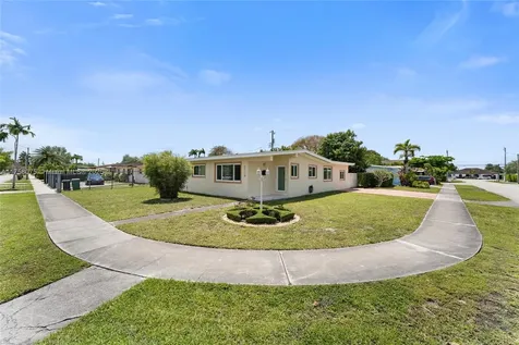 5230 SW 95th Court Miami FL 33165
