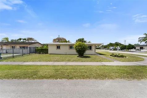 5230 SW 95th Court Miami FL 33165