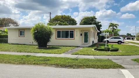 5230 SW 95th Court Miami FL 33165