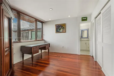 227 E Enid Drive Key Biscayne FL 33149