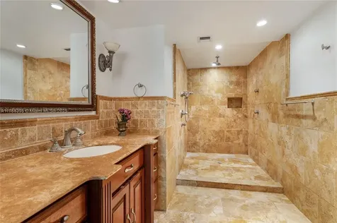 227 E Enid Drive Key Biscayne FL 33149