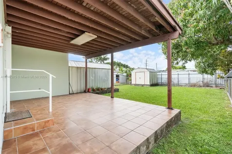 340 NW 59th Avenue Miami FL 33126