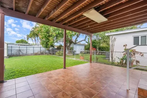 340 NW 59th Avenue Miami FL 33126