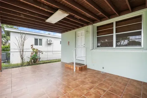 340 NW 59th Avenue Miami FL 33126