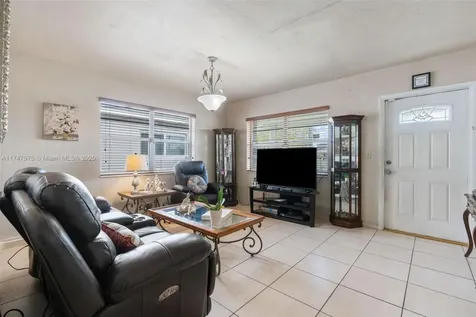 340 NW 59th Avenue Miami FL 33126