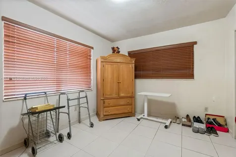 340 NW 59th Avenue Miami FL 33126