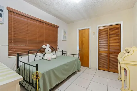 340 NW 59th Avenue Miami FL 33126