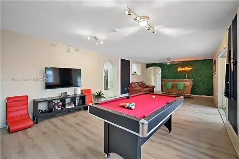 951 NW 148th Street Miami FL 33168