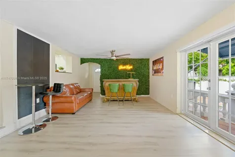 951 NW 148th Street Miami FL 33168