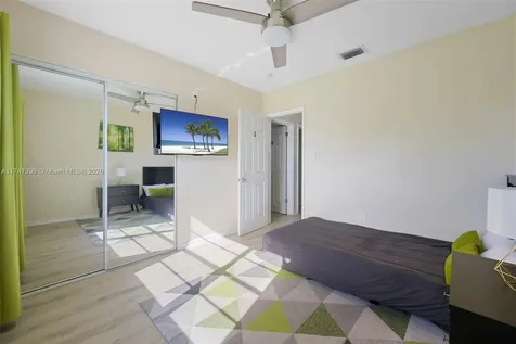 951 NW 148th Street Miami FL 33168