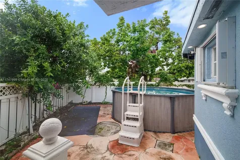 951 NW 148th Street Miami FL 33168