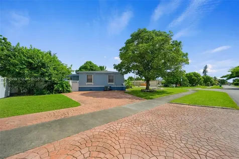 951 NW 148th Street Miami FL 33168