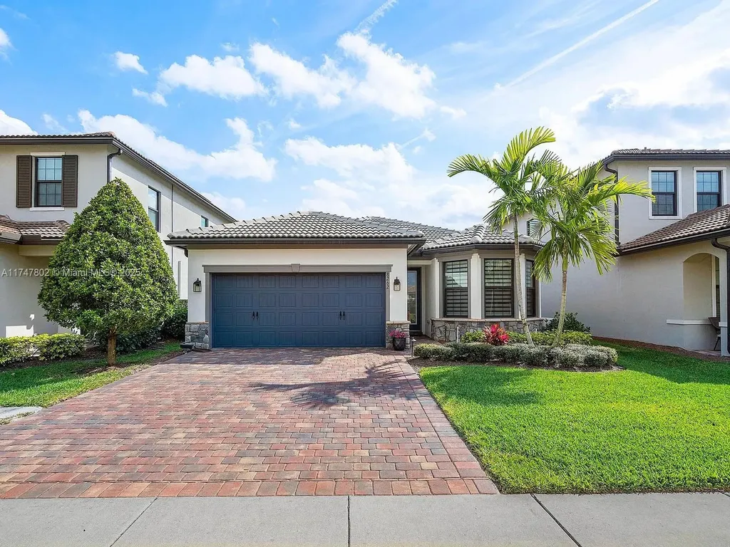 8262 Cinch Way Lake Worth FL 33467