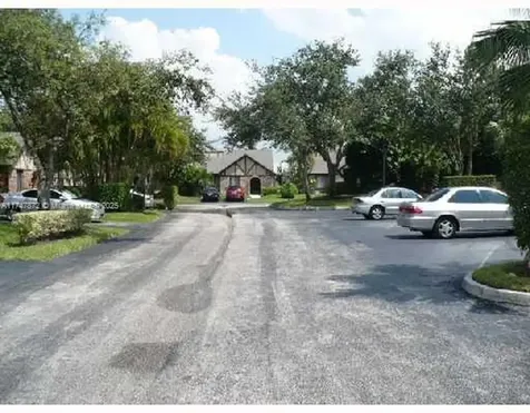 9272 NW 49th Place Sunrise FL 33351