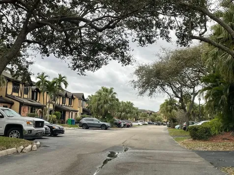 9272 NW 49th Place Sunrise FL 33351