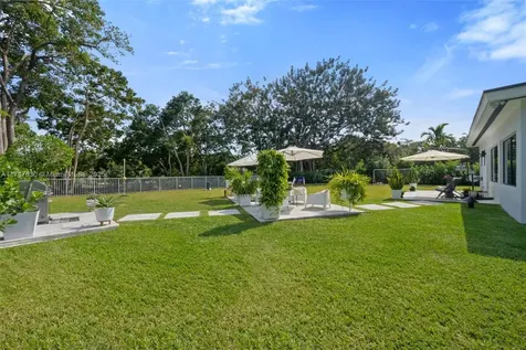 14745 N Spur Drive Miami FL 33161