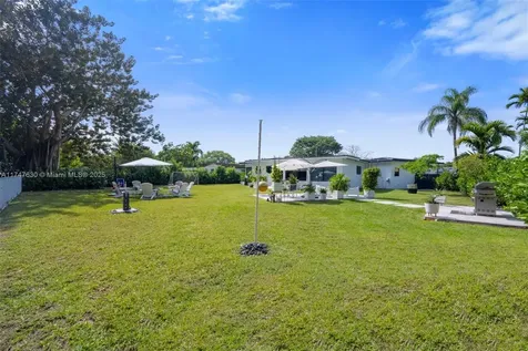 14745 N Spur Drive Miami FL 33161