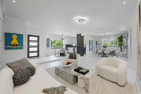 14745 N Spur Drive Miami FL 33161