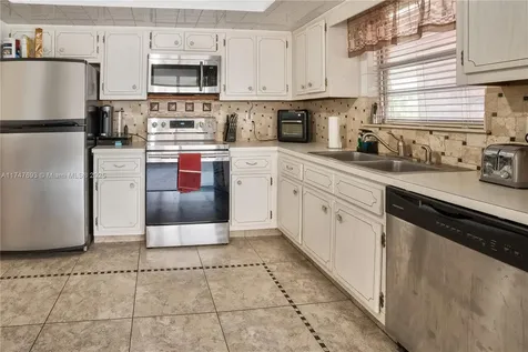 180 NE 12th Avenue Hallandale Beach FL 33009