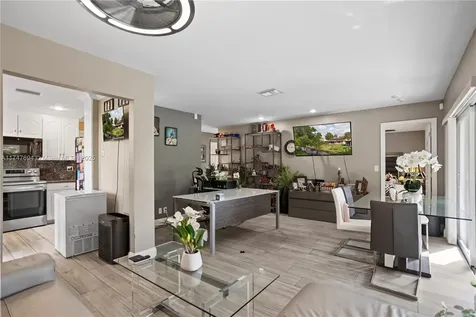 1690 Riverwood Lane Coral Springs FL 33071