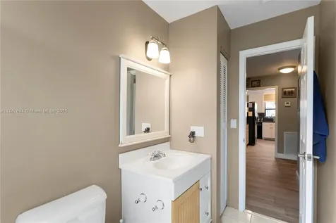 1690 Riverwood Lane Coral Springs FL 33071