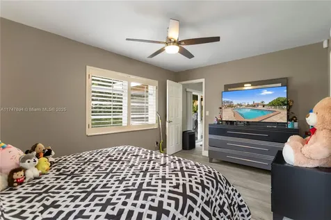 1690 Riverwood Lane Coral Springs FL 33071