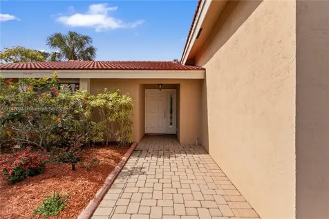1690 Riverwood Lane Coral Springs FL 33071