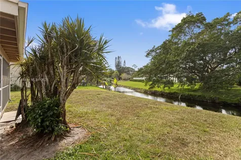 1690 Riverwood Lane Coral Springs FL 33071