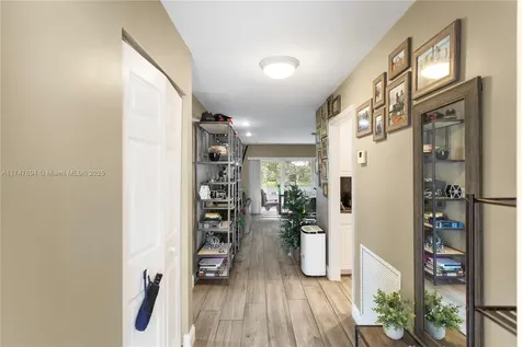 1690 Riverwood Lane Coral Springs FL 33071