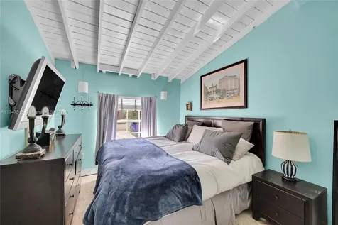 2271 SW 24th Terrace Miami FL 33145