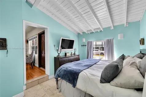 2271 SW 24th Terrace Miami FL 33145