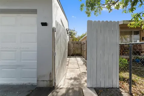 2022 Rodman Street Hollywood FL 33020