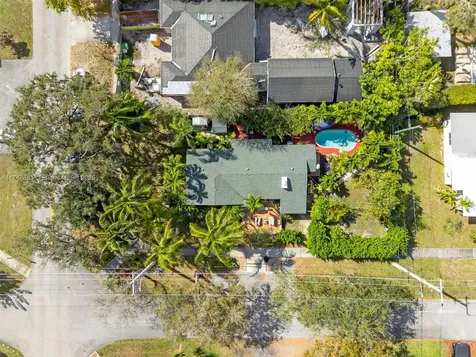 8900 NE 4th Avenue El Portal FL 33138