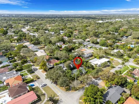 8900 NE 4th Avenue El Portal FL 33138