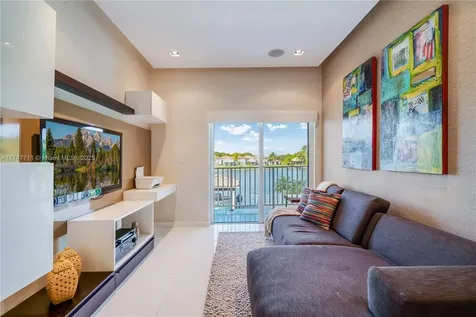 11101 NW 72nd Terrace Doral FL 33178