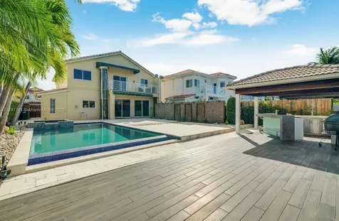 11101 NW 72nd Terrace Doral FL 33178