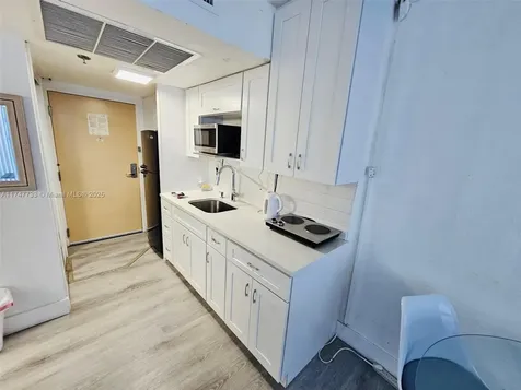 19201 Collins Avenue Sunny Isles Beach FL 33160