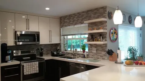 13277 NW 10th Street Miami FL 33182