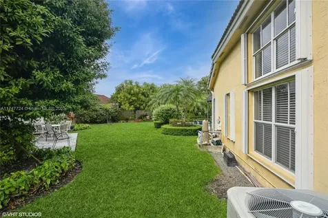 13277 NW 10th Street Miami FL 33182