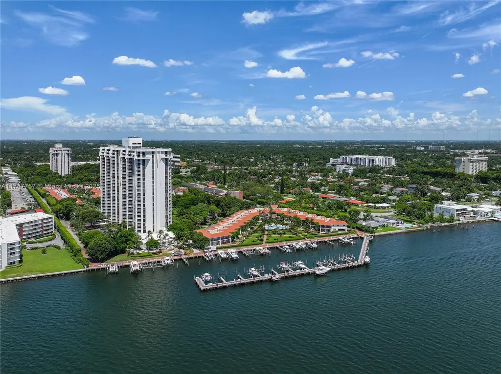 4000 Towerside Terrace Miami FL 33138